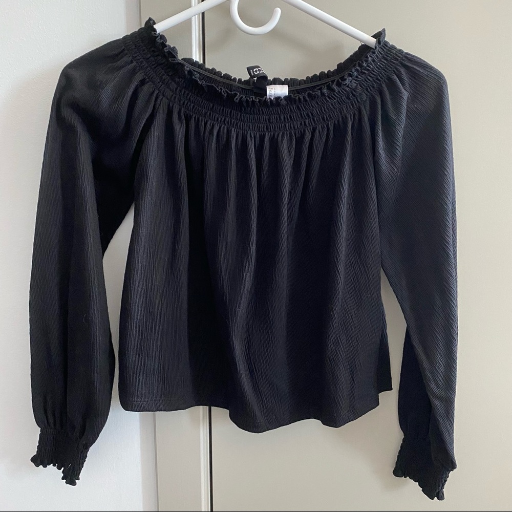 H&M Divided small black off shoulder blouse